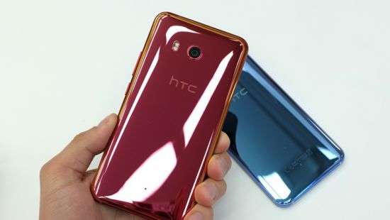 HTC продолжает нести убытки