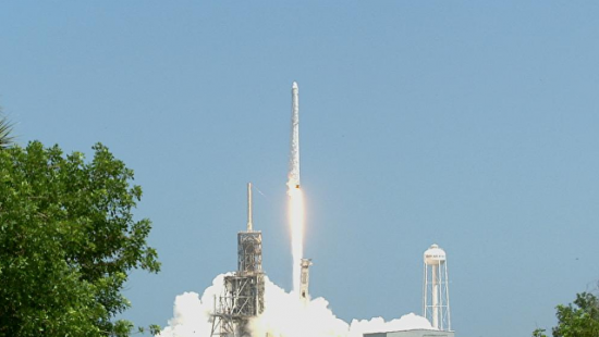 Обнародованы впечатляющие фото старта ракеты-носителя Falcon 9