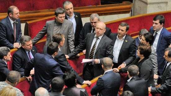 Стало известно, как и где политики проводят лето (ФОТО)