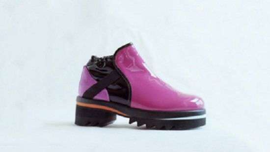 Дизайнер создала обувь по детским каракулям