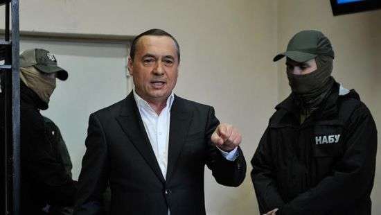 Мартыненко разрешили покидать Киев и область