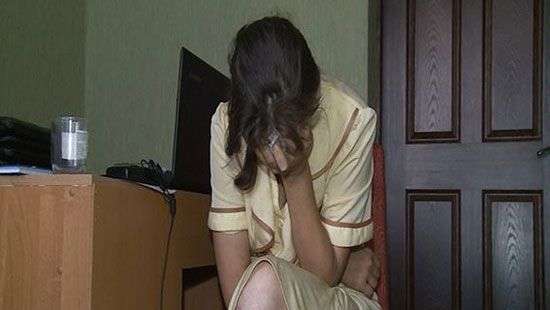 В Виннице задержана женщину, кравшая цветы с могил воинов АТО