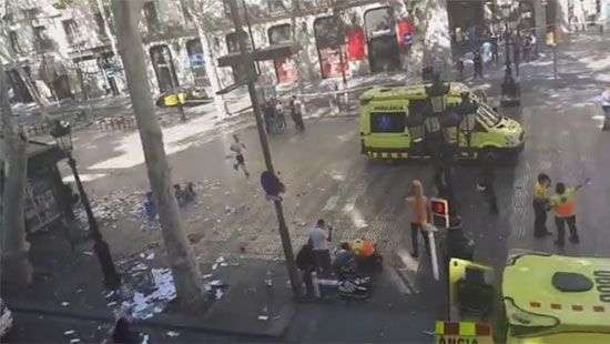 В МИД дали украинцам советы по пребыванию в Испании после терактов