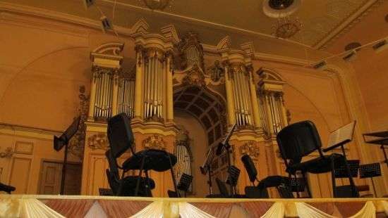 Львовская филармония и Луганский муздрамтеатр изменили статус