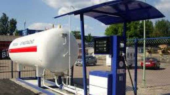 На киевских заправках резко подорожал газ