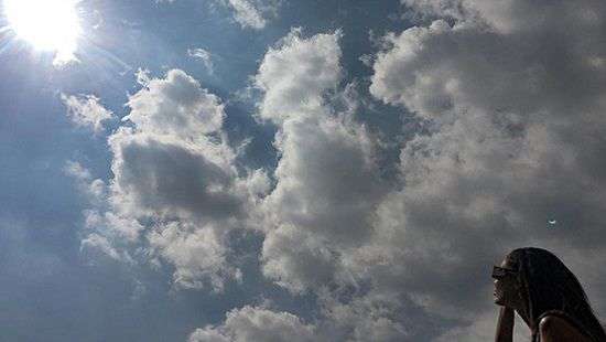 Как президент США и другие селебрити наблюдали солнечное затмение (ФОТО)