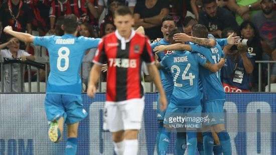 «Наполи» уверенно обыгрывает «Ниццу» и выходит в группу ЛЧ