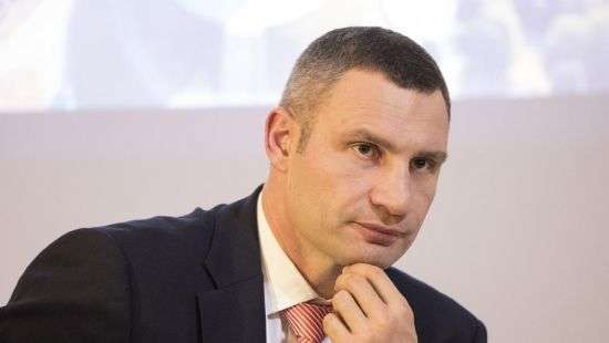 В Киеве завтра восстановят движение по путепроводу возле метро «Нивки», — Кличко