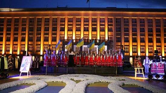 В Ужгороде День независимости начали отмечать с восходом солнца