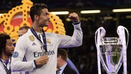 УЕФА назвал лучшего футболиста