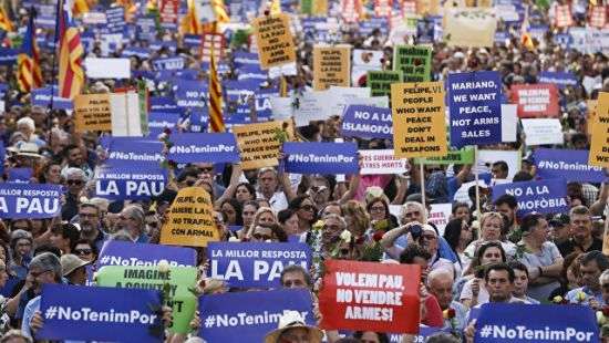 В Барселоне прошла многотысячная демонстрация против терроризма