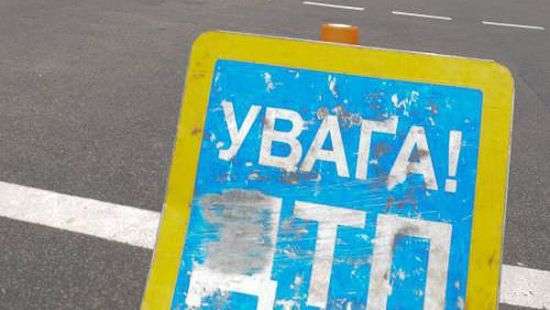 На Львовщине перевернулась переполненная легковушка, водитель сбежал