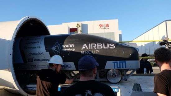 Капсулу Hyperloop разогнали до рекордных скоростей