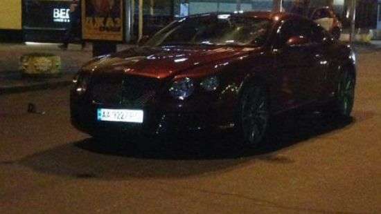 Суд отпустил Шуфрича-младшего на поруки отца