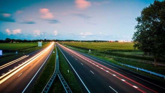 Стала известна стоимость проезда по первой платной дороге Украины