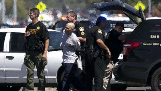 В США угонщик автомобиля открыл стрельбу по копам, есть жертвы