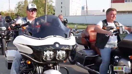 Байкеры в час пик перекрыли движение в центре Киева из-за концерта Zucchero (ФОТО, ВИДЕО)