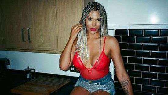 Чернокожего трансгендера известная компания уволила за расизм