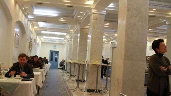 Стало известно, сколько стоит пообедать в столовой Верховной Рады (фото)