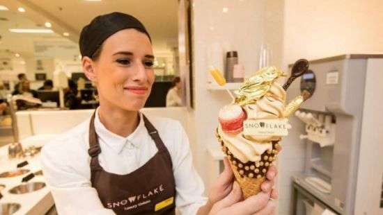 В Лондоне продают мороженое с брильянтами и золотом (фото)