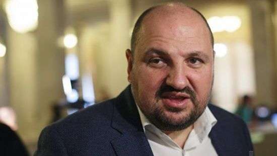 Суд отказался снять арест с имущества нардепа Розенблата