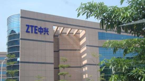 ZTE готовит планшет с двумя экранами