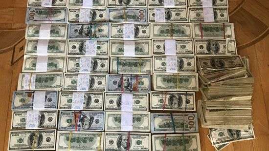 В Одессе полиция изъяла «общак» вора в законе – более миллиона долларов