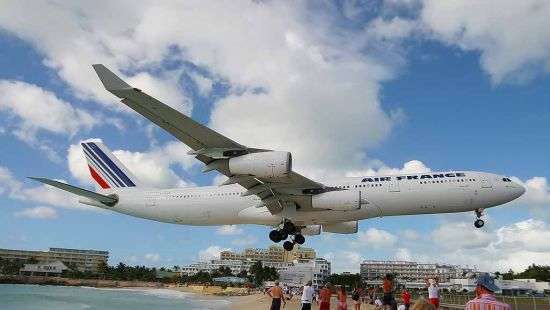 Ураган «Ирма» разрушил самый экстремальный аэропорт мира