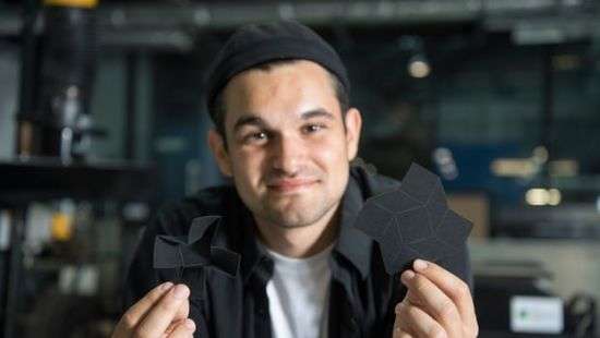 В Китае создали одежду, которая растет вместе с ребенком (фото/видео)