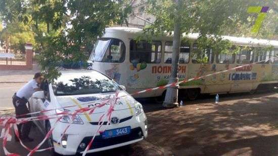 В Одессе трамвай оставил девушку без ног