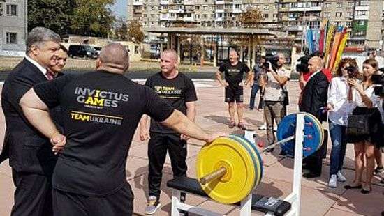 Порошенко будет договариваться с Пентагоном по миротворцам на Донбассе