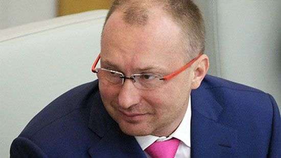 Российский депутат не увидел смысла в жизни девочки-инвалида