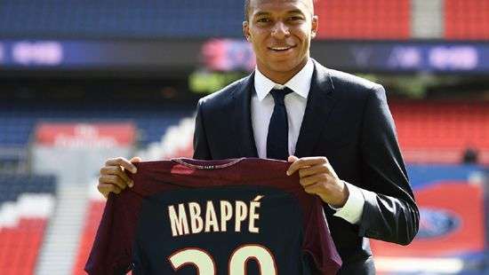 Форвард ПСЖ установил два достижения в Лиге чемпионов