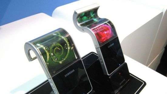 Samsung назвала сроки выхода складного смартфона