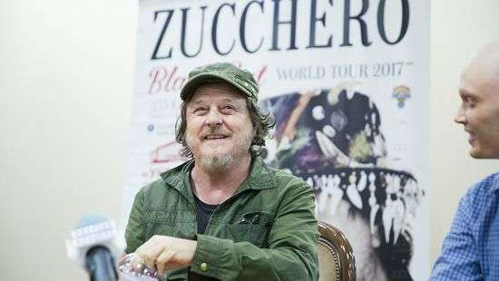 Рок-звезду Zucchero в аэропорту растрогали украинские байкеры (ФОТО, ВИДЕО)