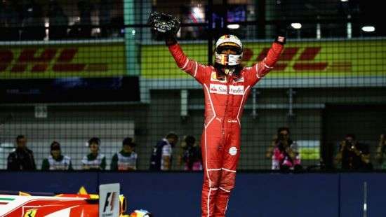 Пилот «Феррари» выиграл квалификацию Гран-при Сингапура