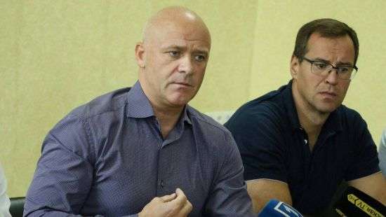Мэр Одессы Геннадий Труханов пообещал максимальную и всестороннюю поддержку семьям погибших детей