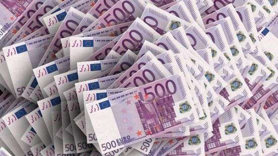 В Швейцарии спустили в канализацию десятки тысяч евро