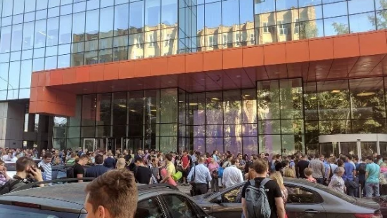 В Волгограде эвакуируют людей из 11 торговых центров из-за «минирования»