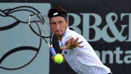 Стаховский вышел во второй круг турнира в Измире