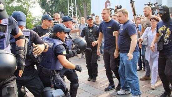 Беспорядки в Одессе: гибель детей как повод для политической расправы с мэрией? (фото)