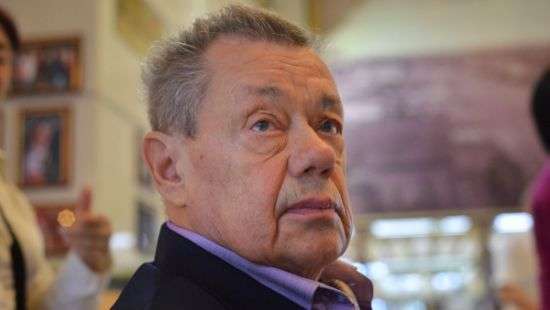 Известного актера Караченцова госпитализировали в реанимацию