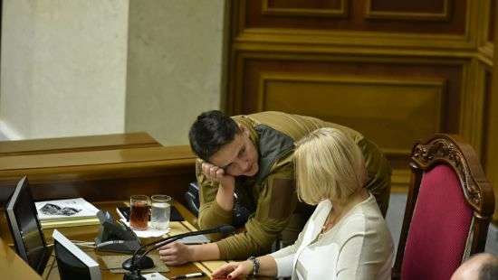 Савченко пришла в Раду в новом образе, обнародованы ФОТО