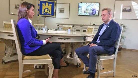 Мэр Львова Садовой сравнил Порошенко с Путиным (видео)