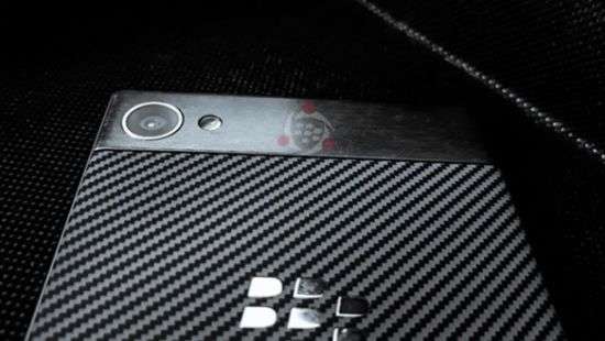 Новый смартфон BlackBerry будет «без клавиатуры»