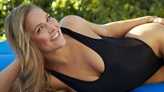 Чемпионка UFC продолжит карьеру в рестлинге