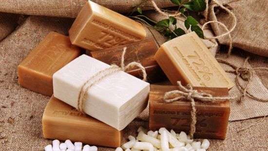 От каких недугов вылечит хозяйственное мыло, рассказали специалисты