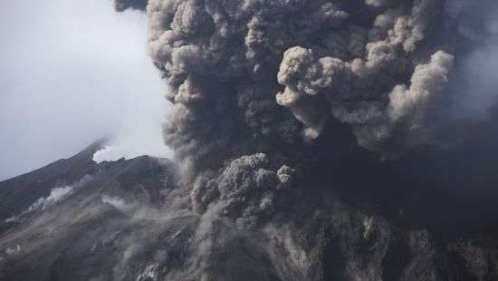 На Бали проводится спешная эвакуация из-за угрозы извержения вулкана