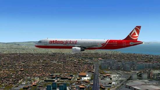 Два мощных европейских лоукостера решили зайти в Украину.