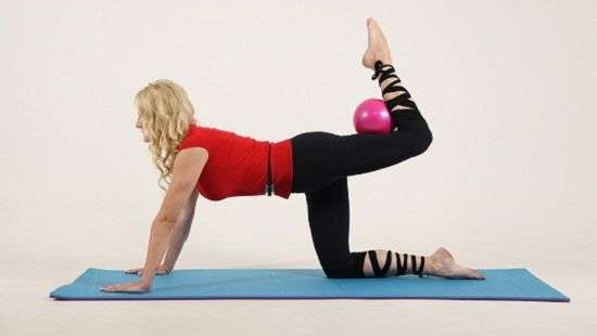 ТОП-9 упражнений для быстрого восстановления после родов от Виктории Королевой (ФОТО)